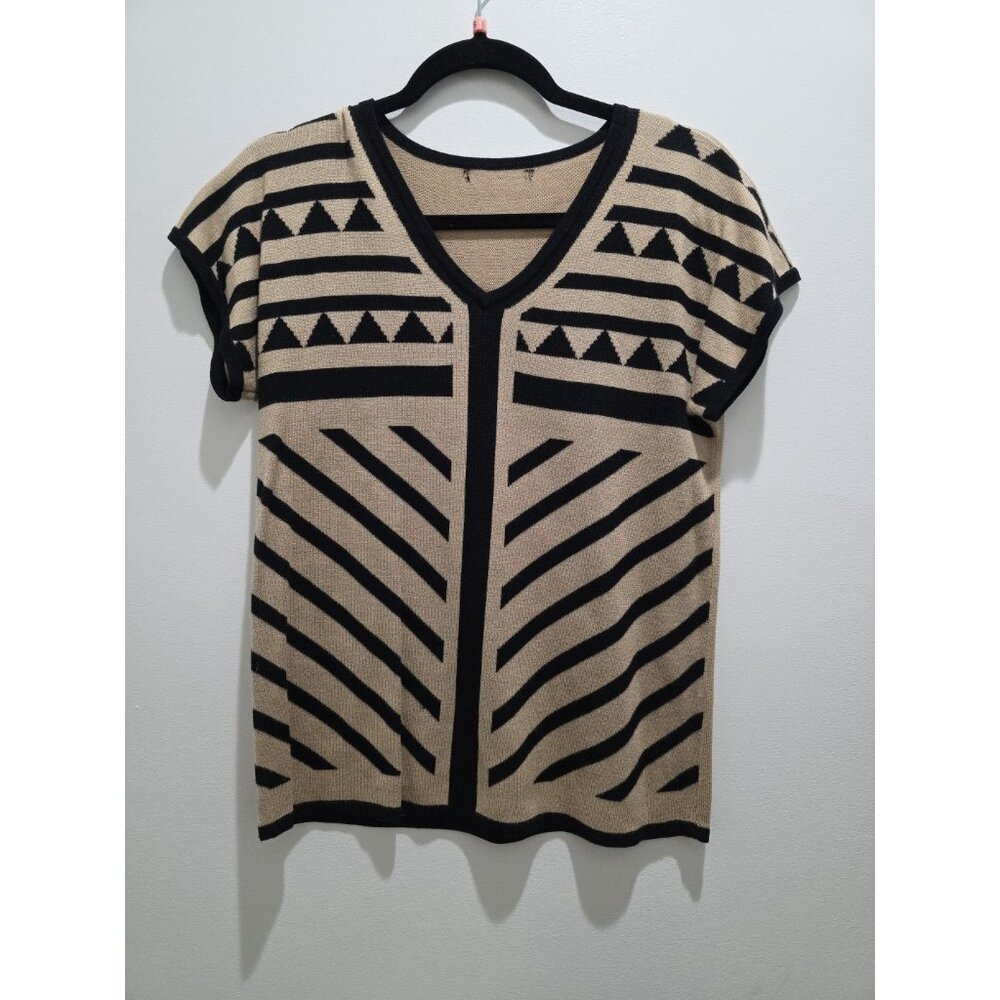 Lot of  5 Women’s Designer Clothes Sz Small Skirt Suit Top Vest Sweater Boutique - Picture 7 of 8